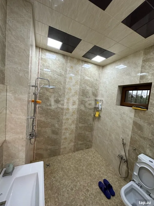 Kirayə verilir 3 otaqlı həyət evi 200 m²