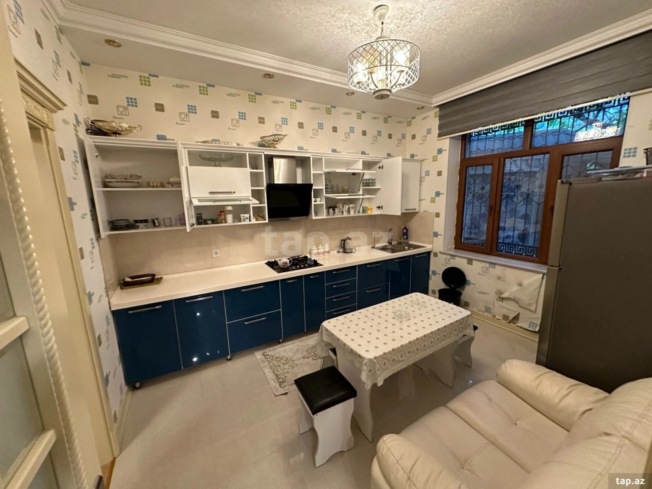 Kirayə verilir 3 otaqlı həyət evi 200 m²