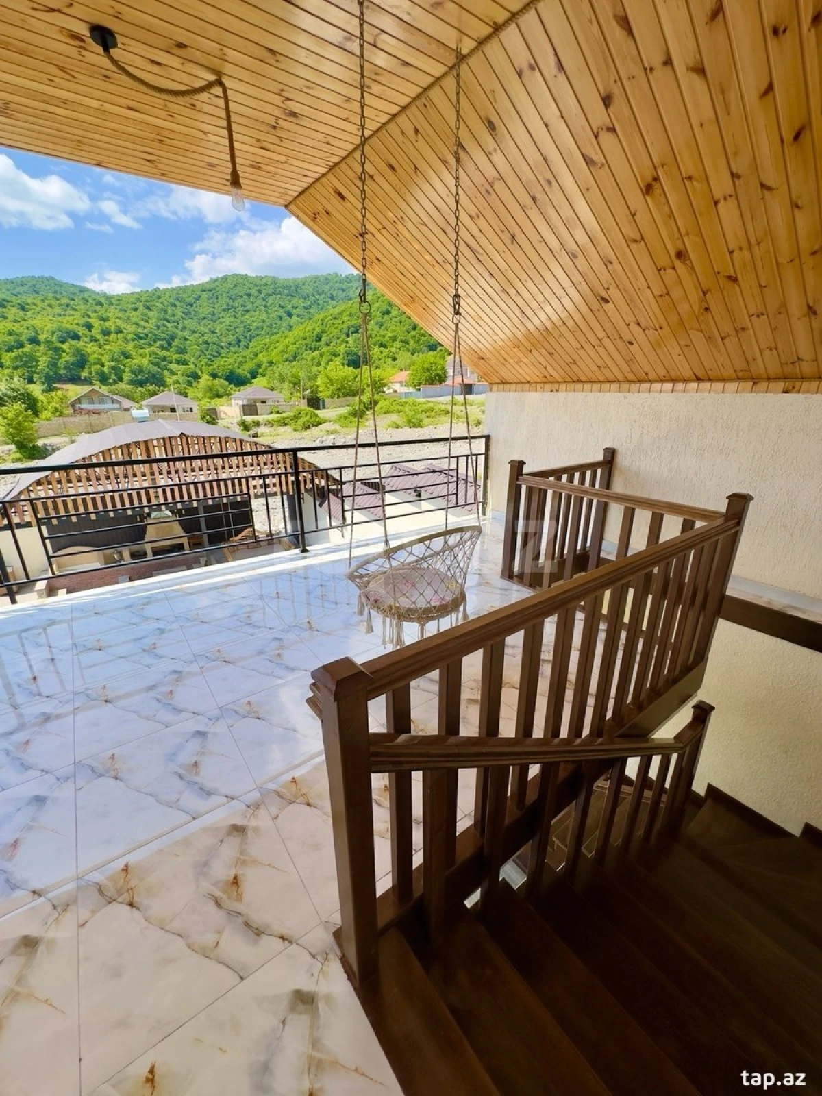 Kirayə verilir 6 otaqlı həyət evi 200 m²