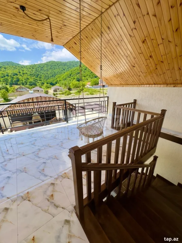 Kirayə verilir 6 otaqlı həyət evi 200 m²