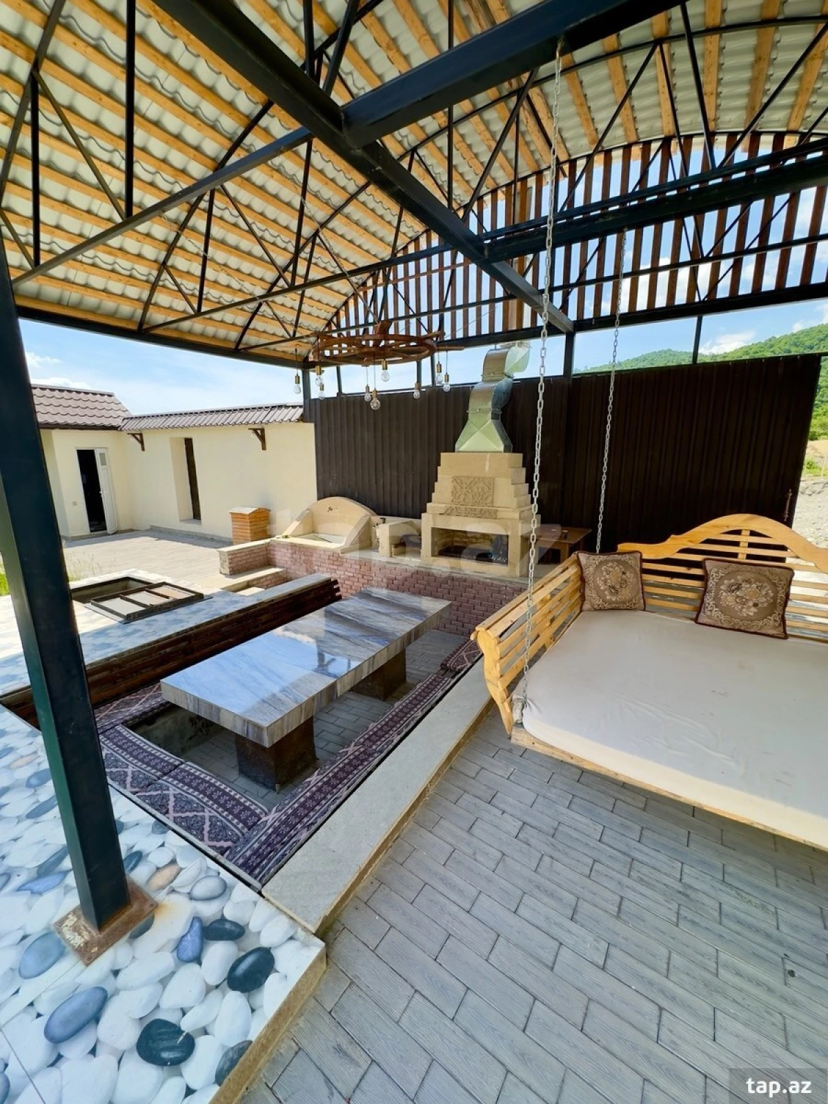 Kirayə verilir 6 otaqlı həyət evi 200 m²