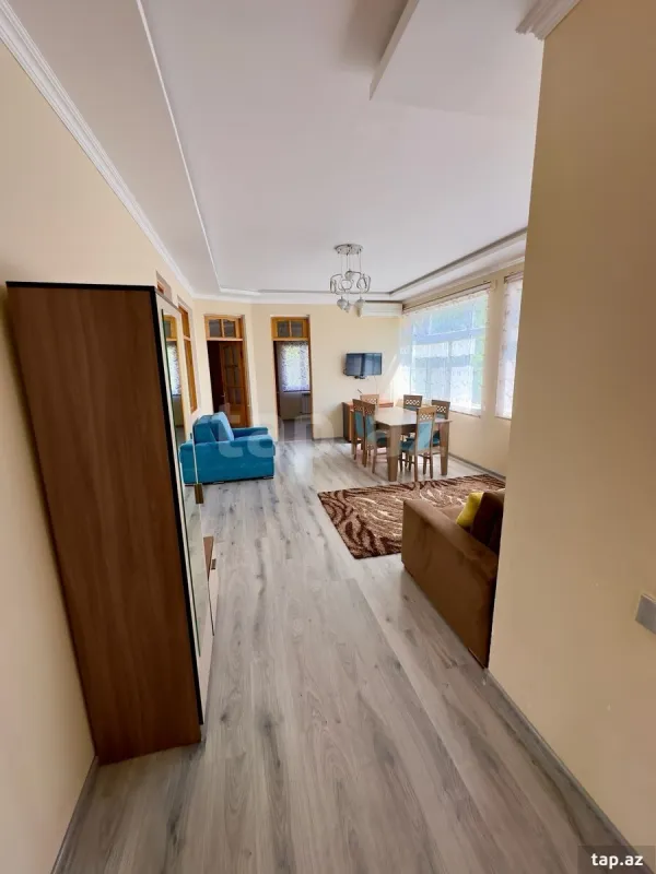 Kirayə verilir 6 otaqlı həyət evi 200 m²