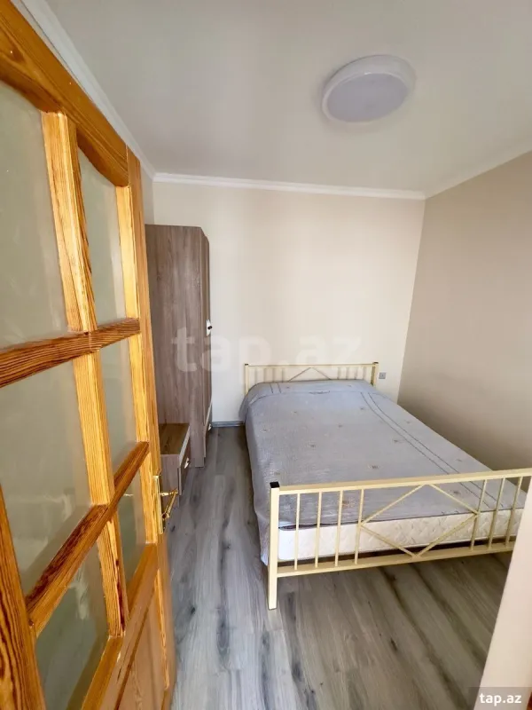 Kirayə verilir 6 otaqlı həyət evi 200 m²