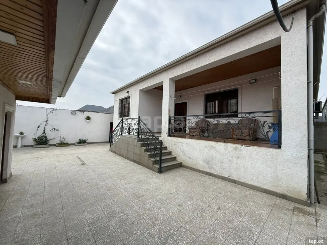 Satılır 4 otaqlı həyət evi 175 m²