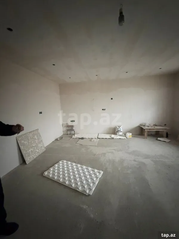 Satılır 2 otaqlı yeni tikili 85 m²