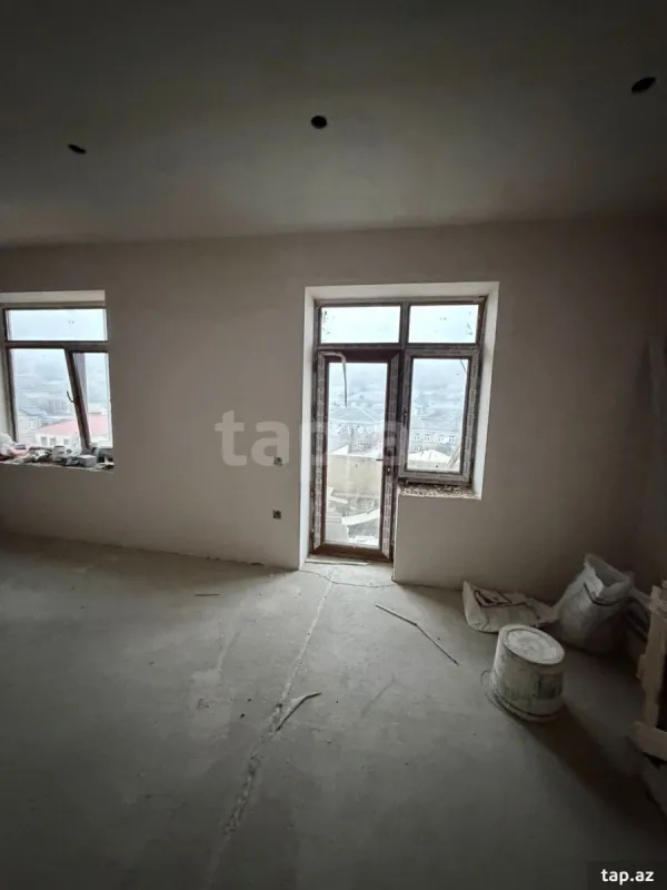 Satılır 2 otaqlı yeni tikili 85 m²