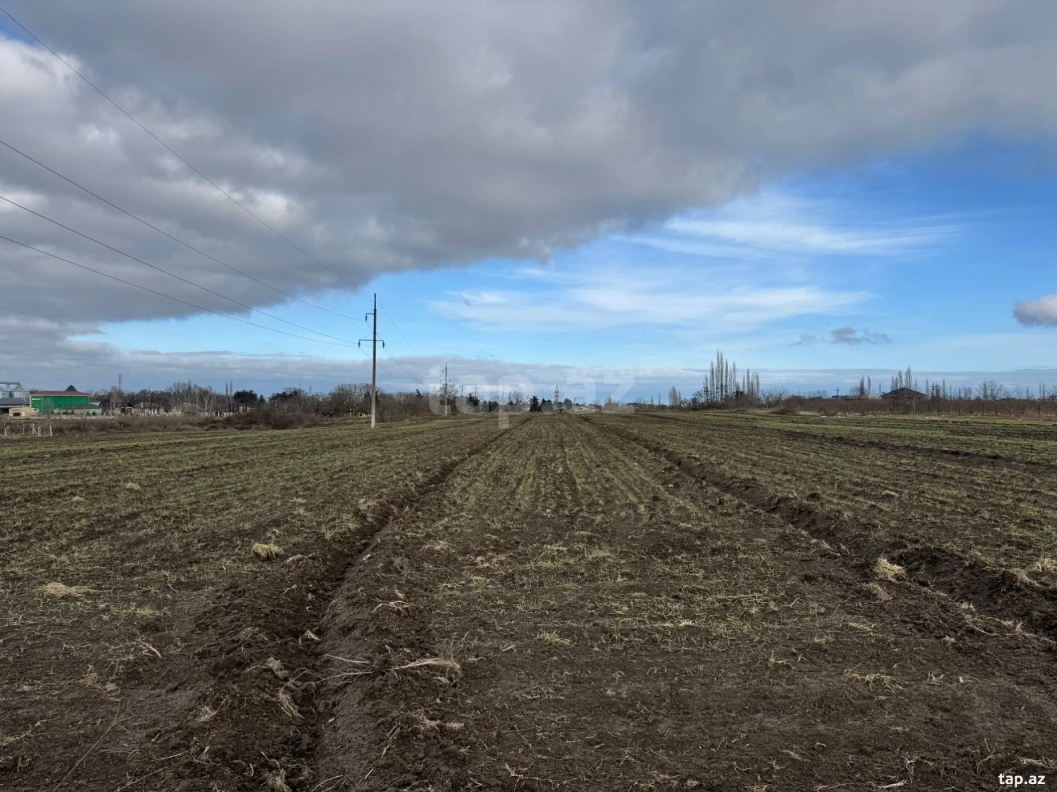 Satılır torpaq sahəsi
