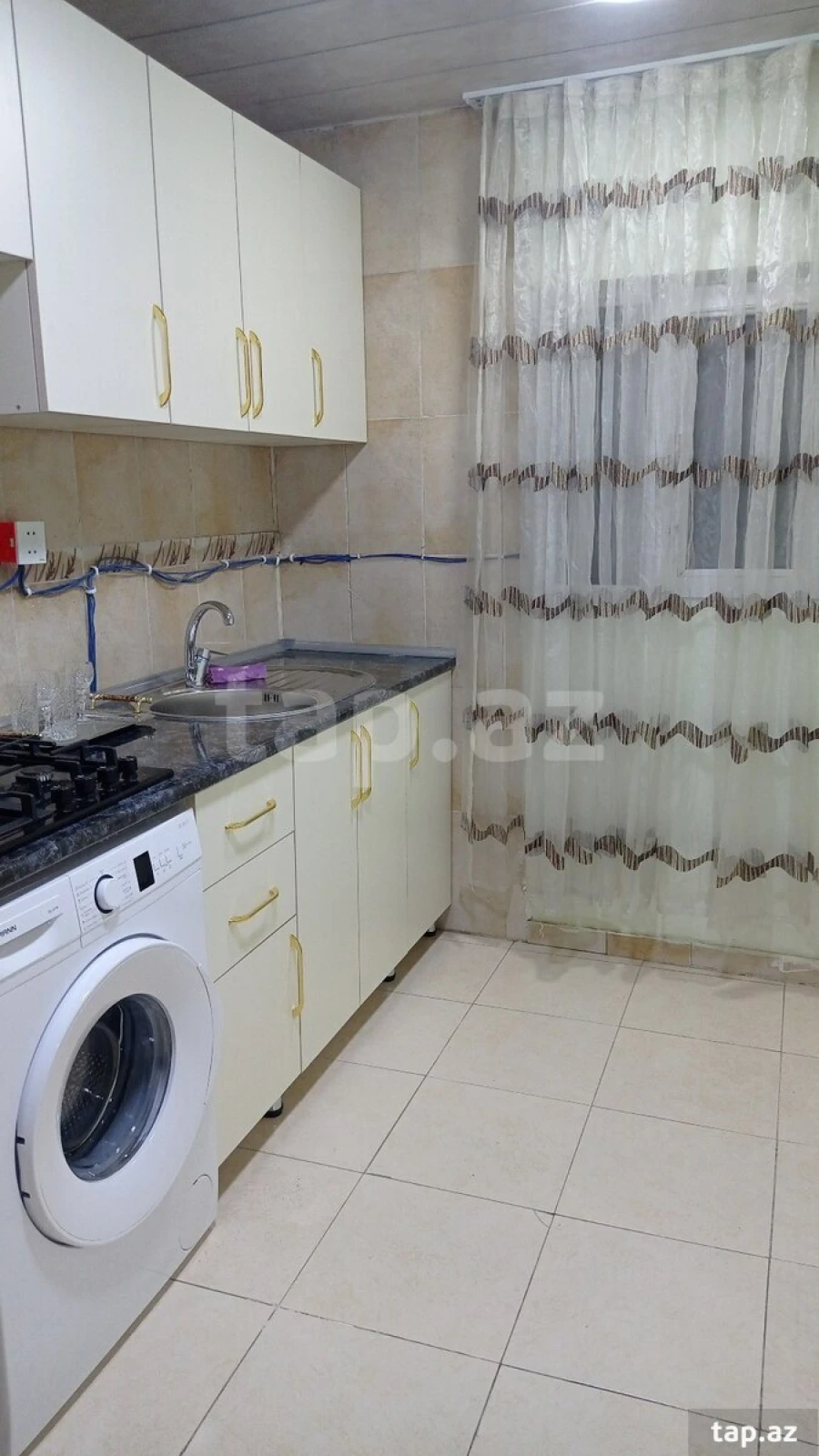 Kirayə verilir 3 otaqlı həyət evi