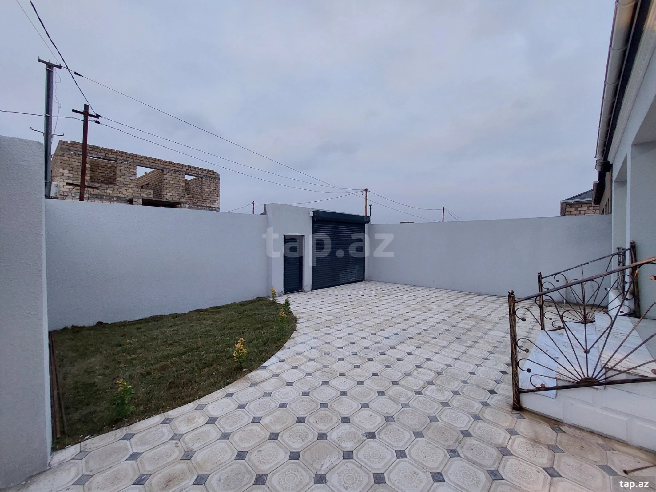 Satılır 3 otaqlı həyət evi