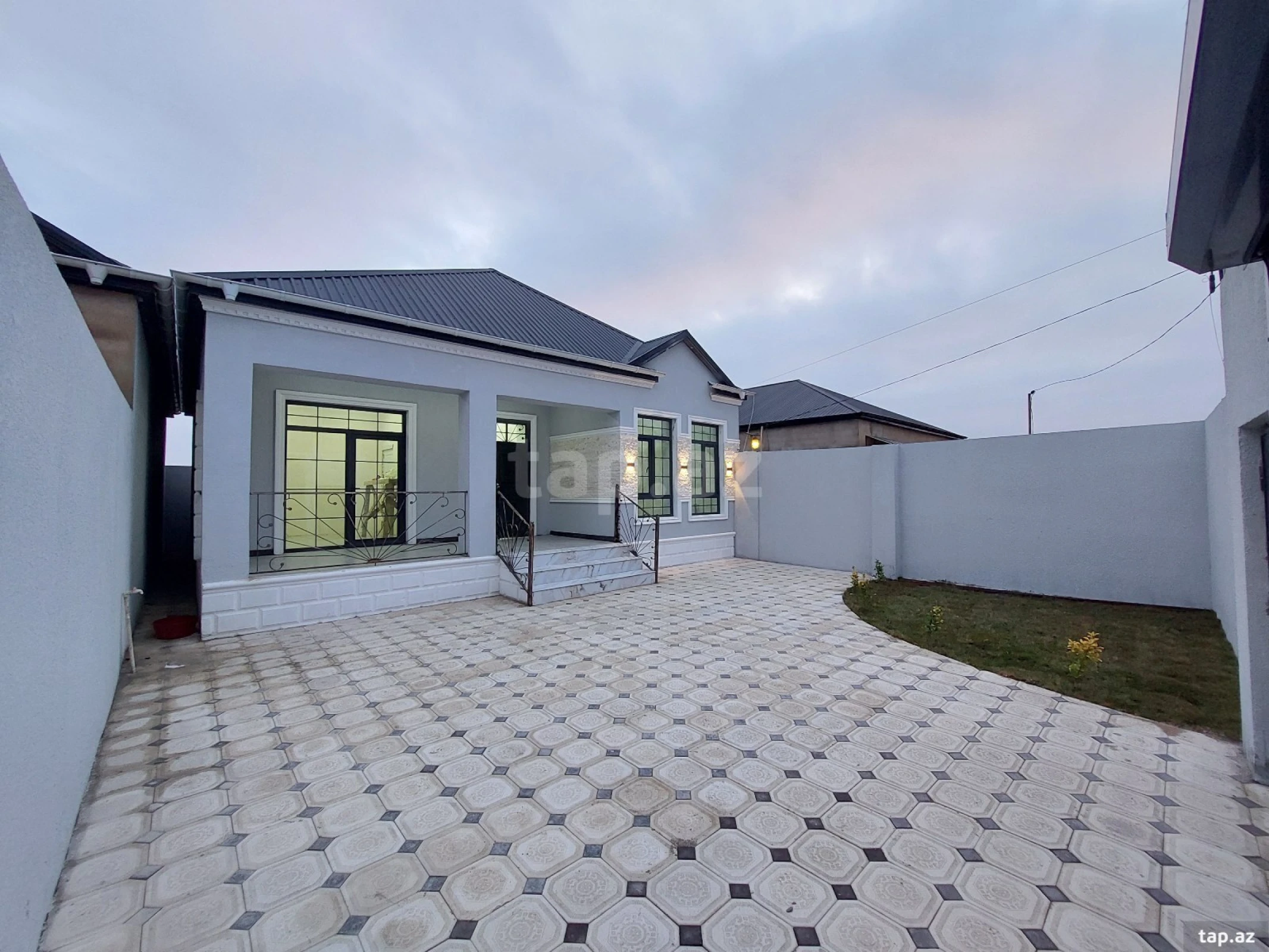 Satılır 3 otaqlı həyət evi