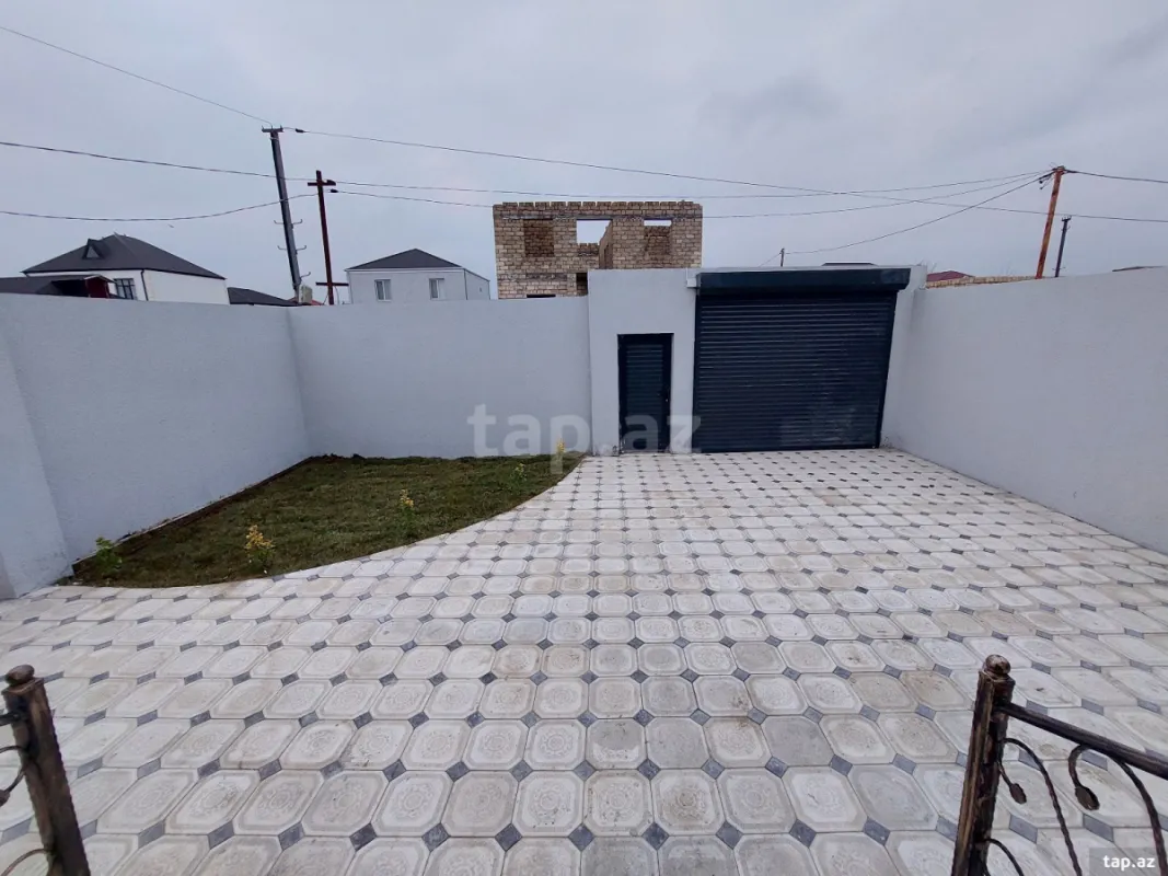 Satılır 3 otaqlı həyət evi