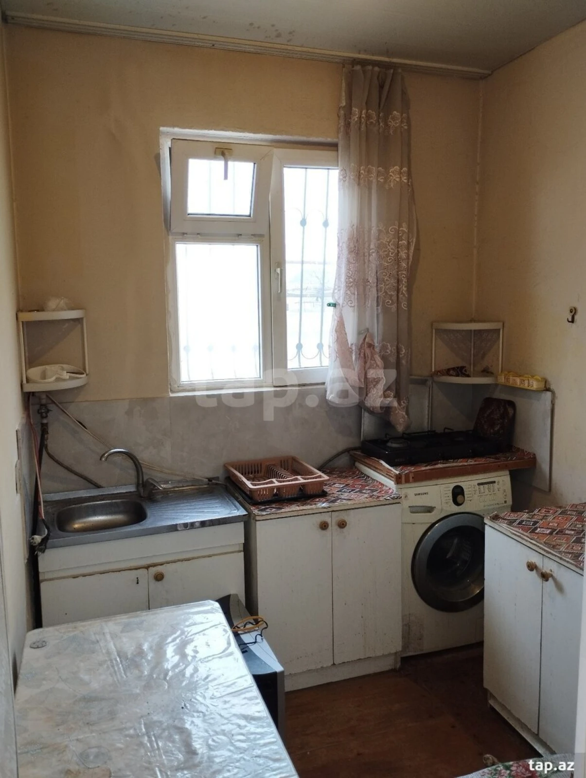 Satılır 1 otaqlı həyət evi 36 m²