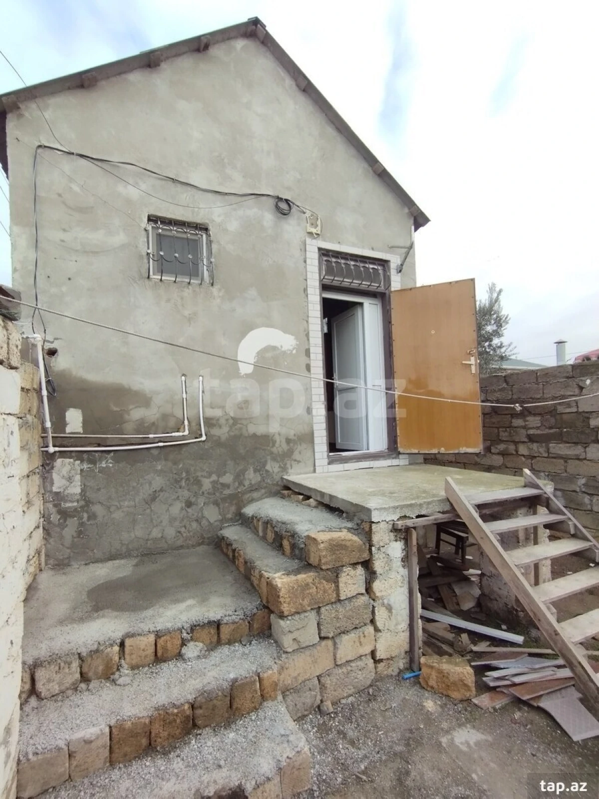 Satılır 1 otaqlı həyət evi 36 m²