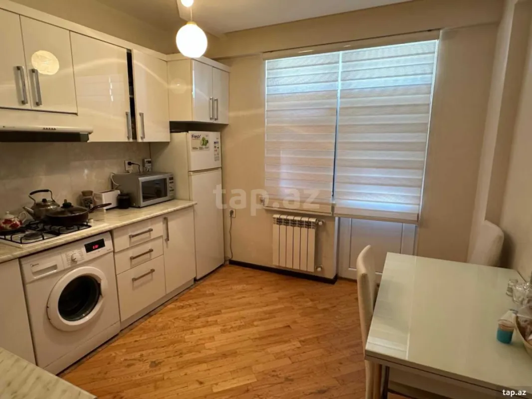 Kirayə verilir 3 otaqlı yeni tikili 115 m²