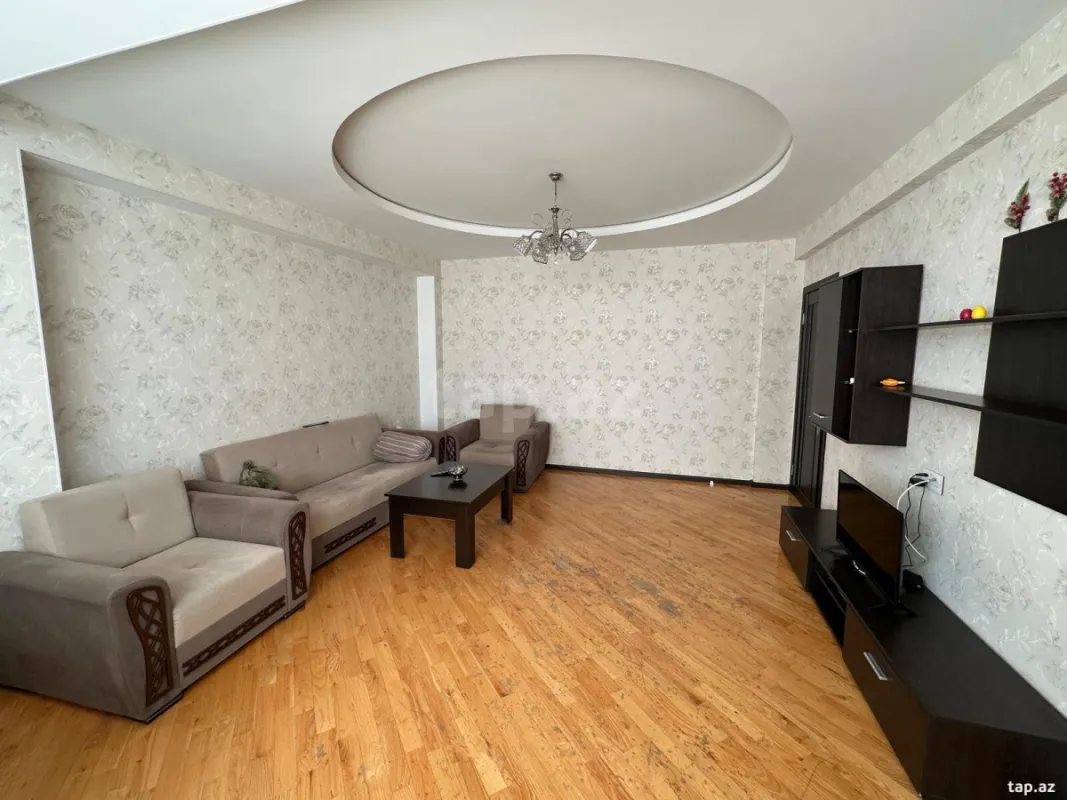 Kirayə verilir 3 otaqlı yeni tikili 115 m²
