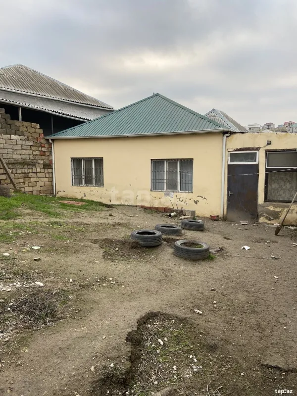 Satılır 3 otaqlı həyət evi