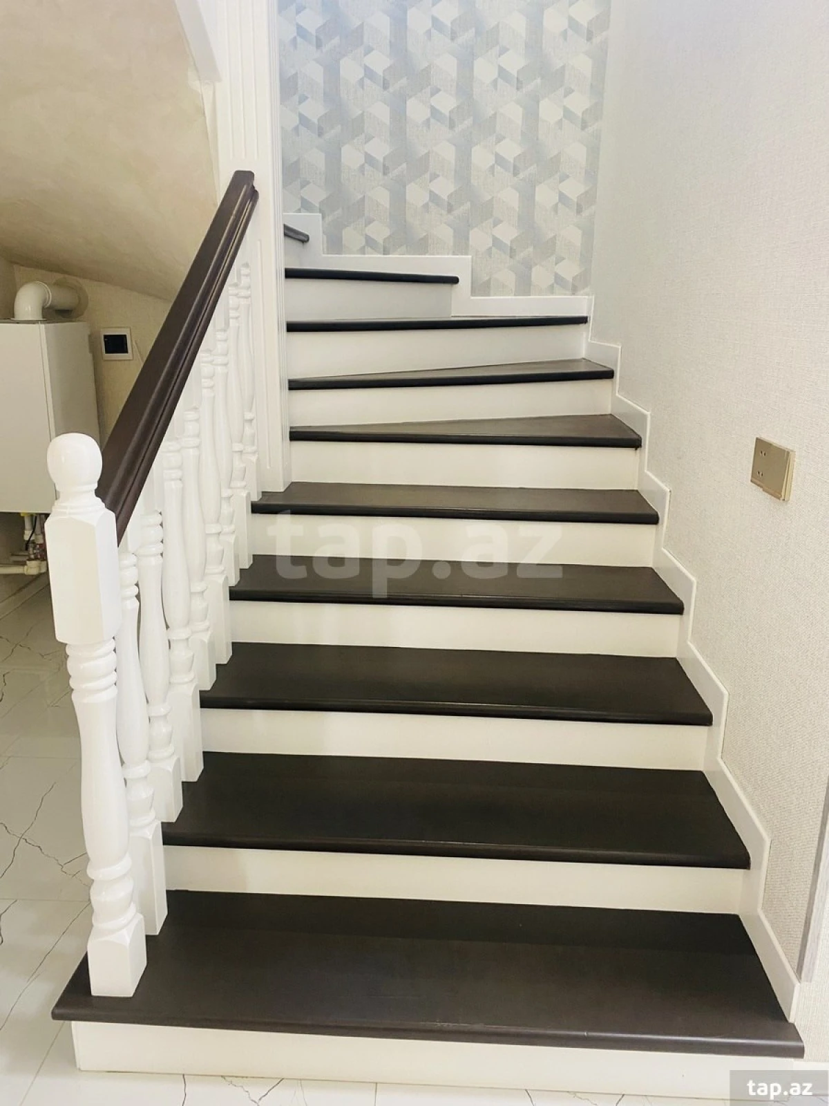 Kirayə verilir 6 otaqlı həyət evi