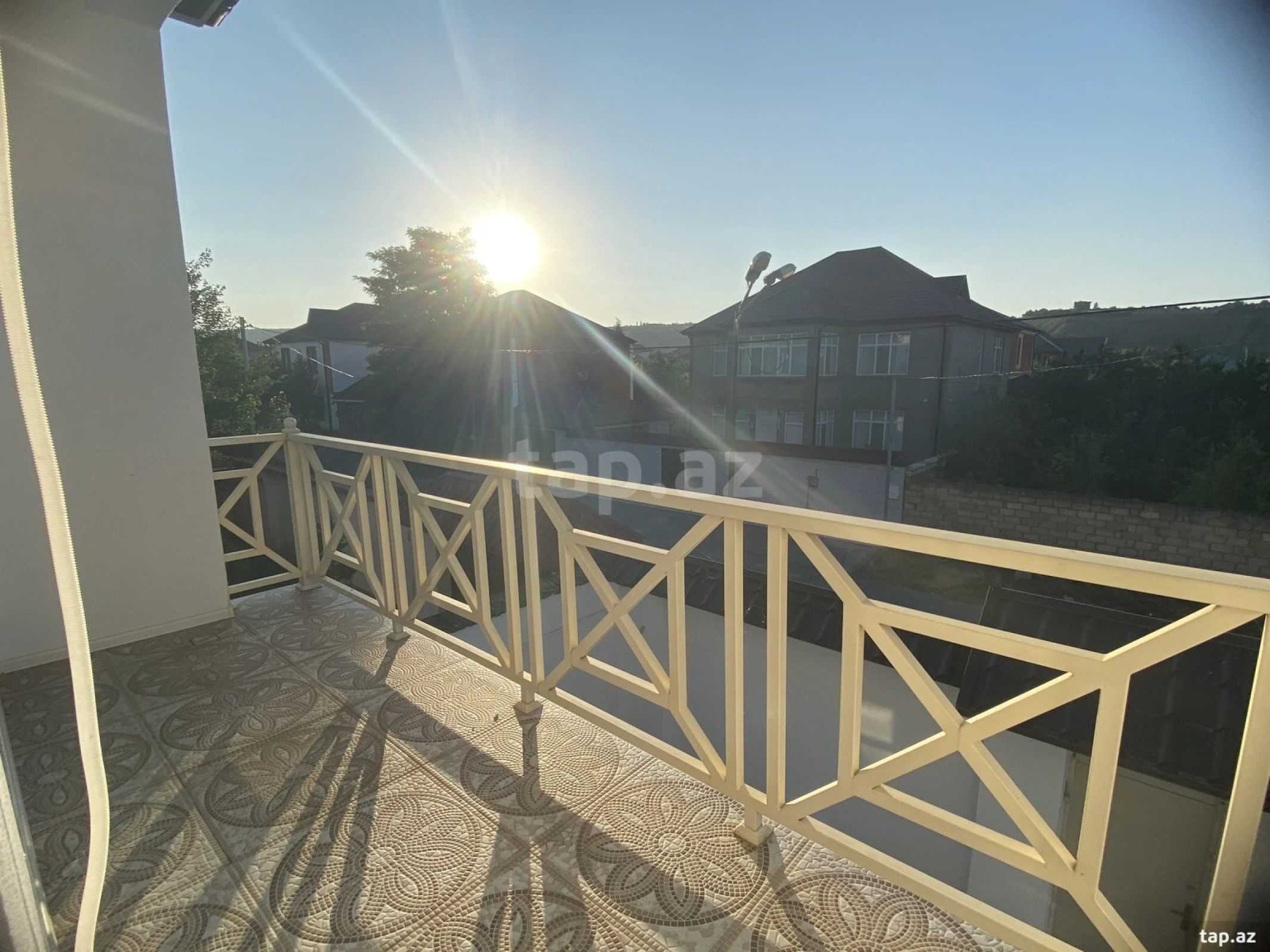 Kirayə verilir 6 otaqlı həyət evi