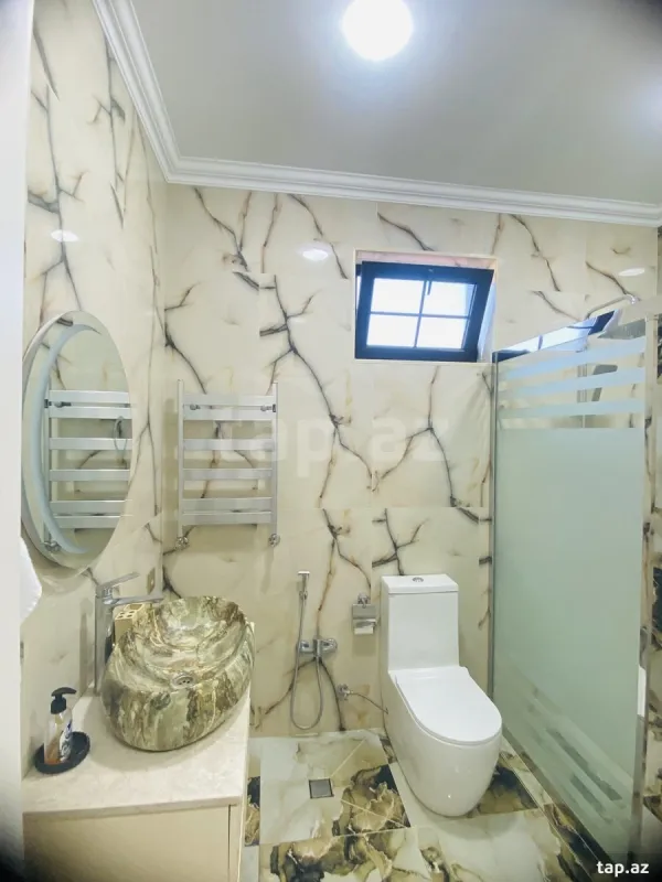 Kirayə verilir 6 otaqlı həyət evi