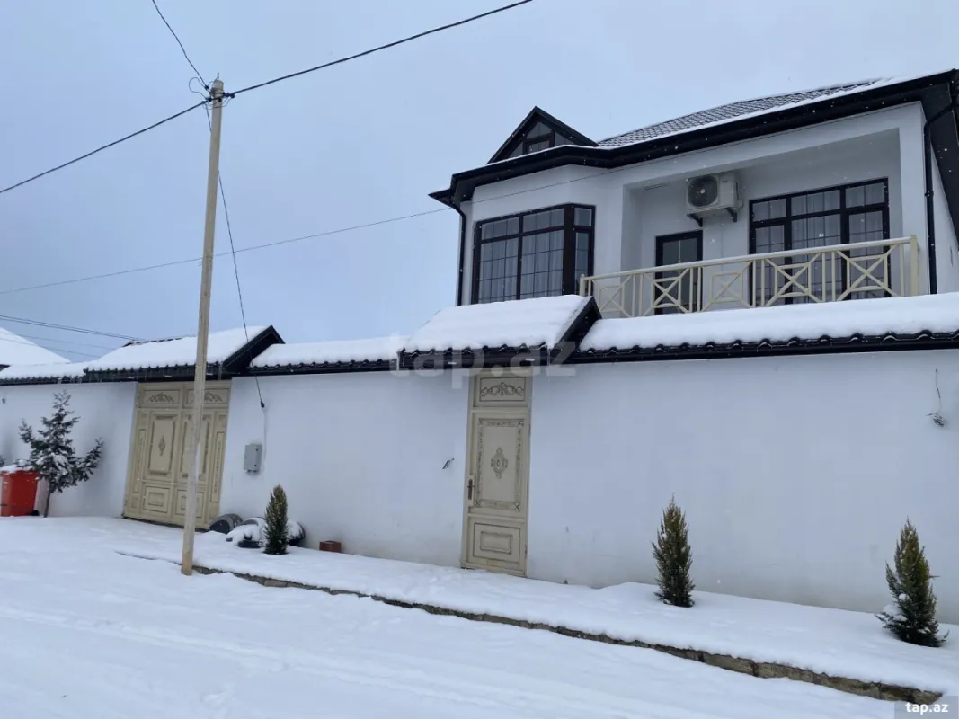 Kirayə verilir 6 otaqlı həyət evi