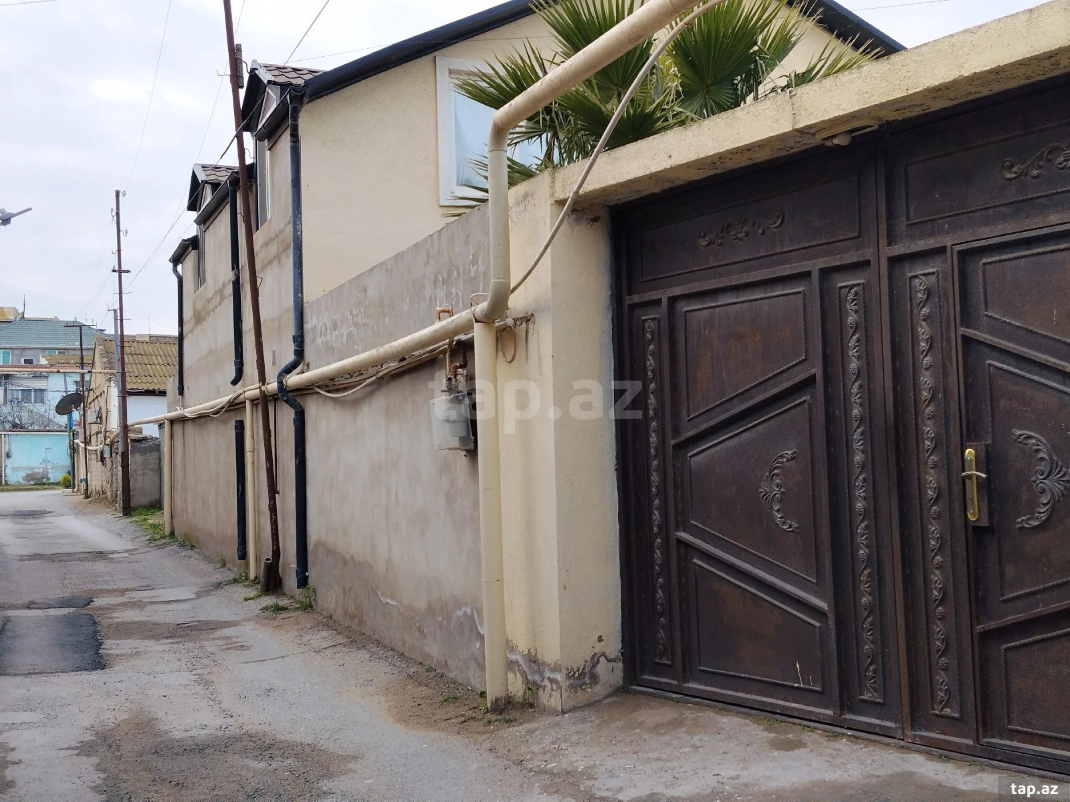 Satılır 5 otaqlı həyət evi