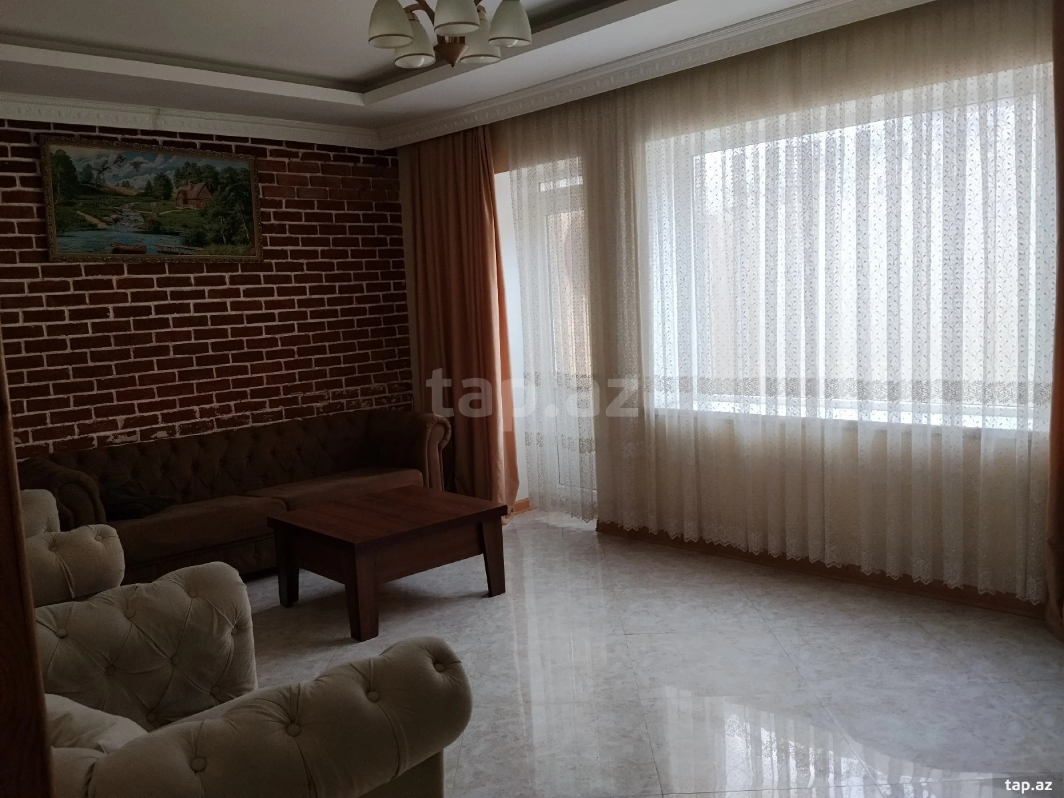 Satılır 5 otaqlı həyət evi