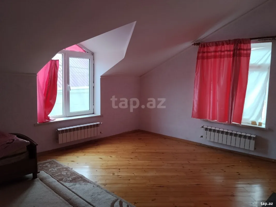 Satılır 5 otaqlı həyət evi