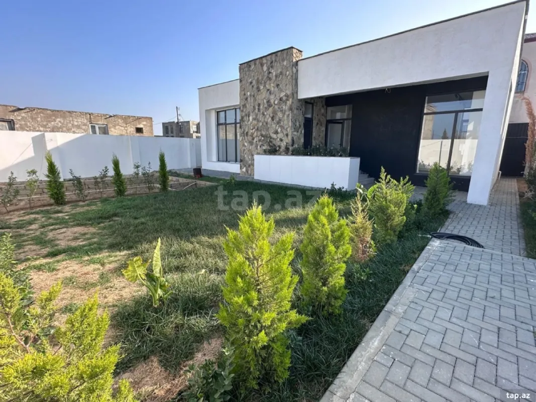 Satılır 4 otaqlı həyət evi