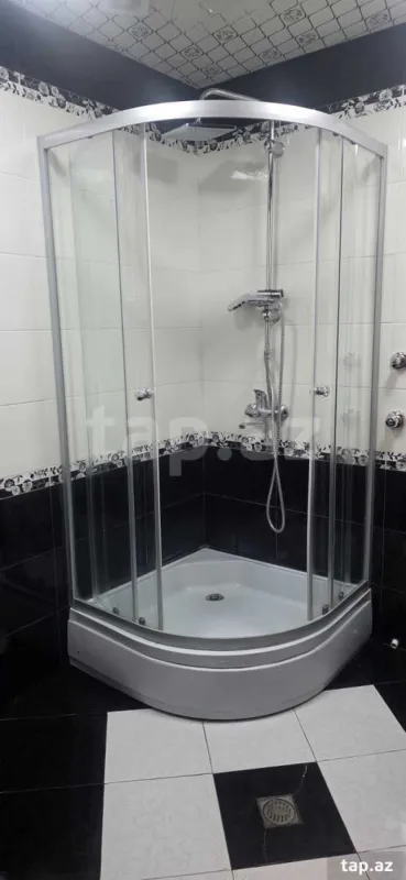 Kirayə verilir 2 otaqlı yeni tikili 82 m²