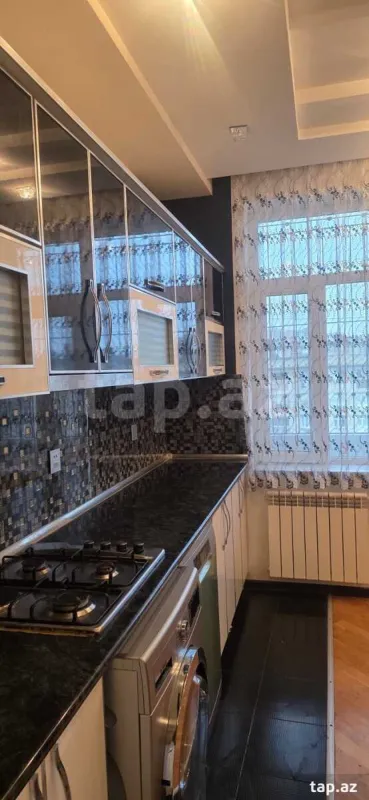 Kirayə verilir 2 otaqlı yeni tikili 82 m²