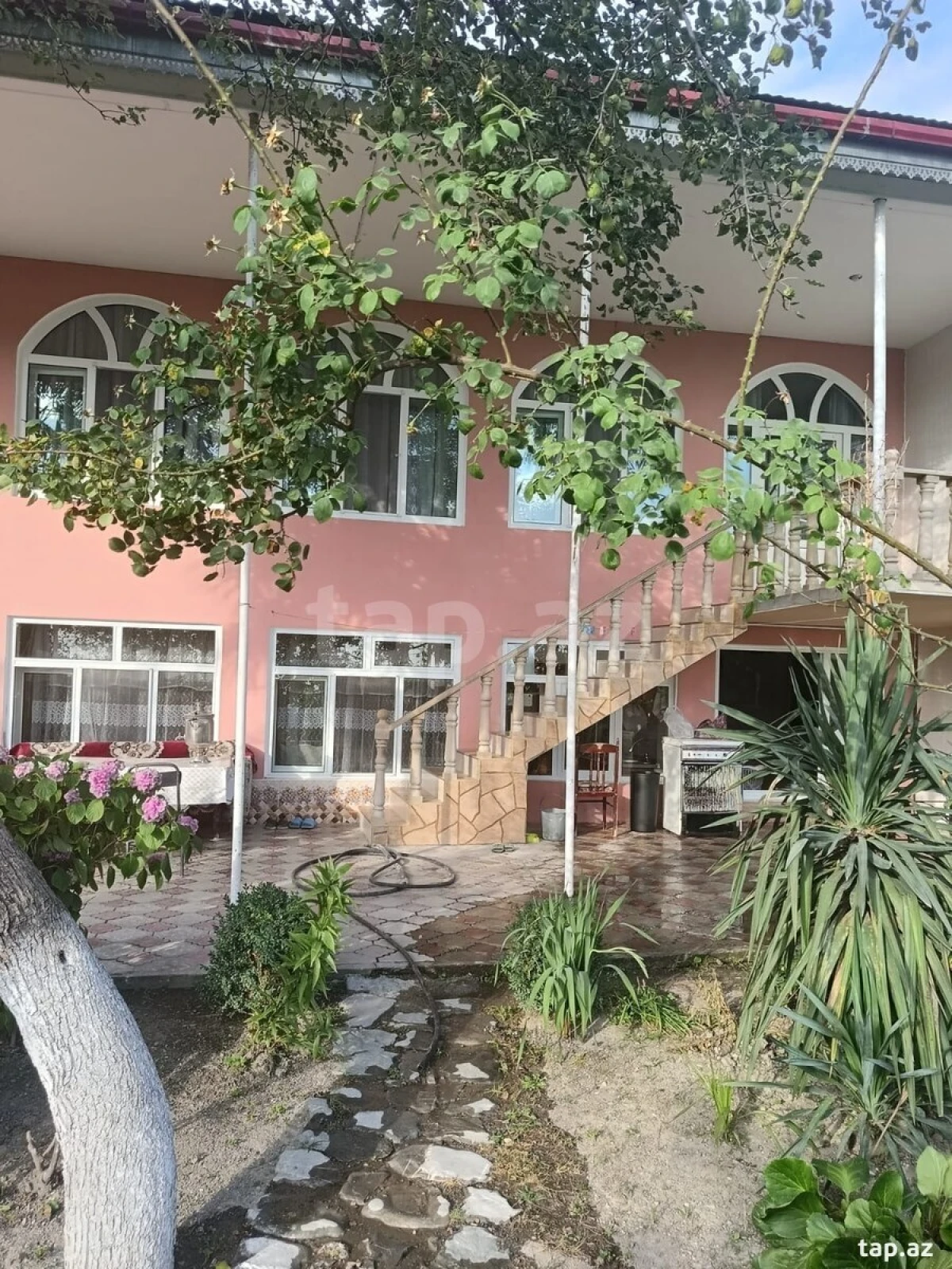 Kirayə verilir 2 otaqlı həyət evi