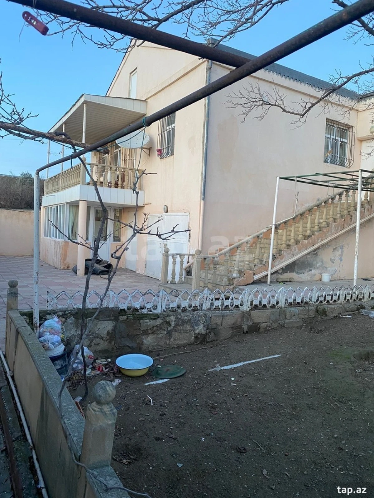 Satılır 4 otaqlı həyət evi