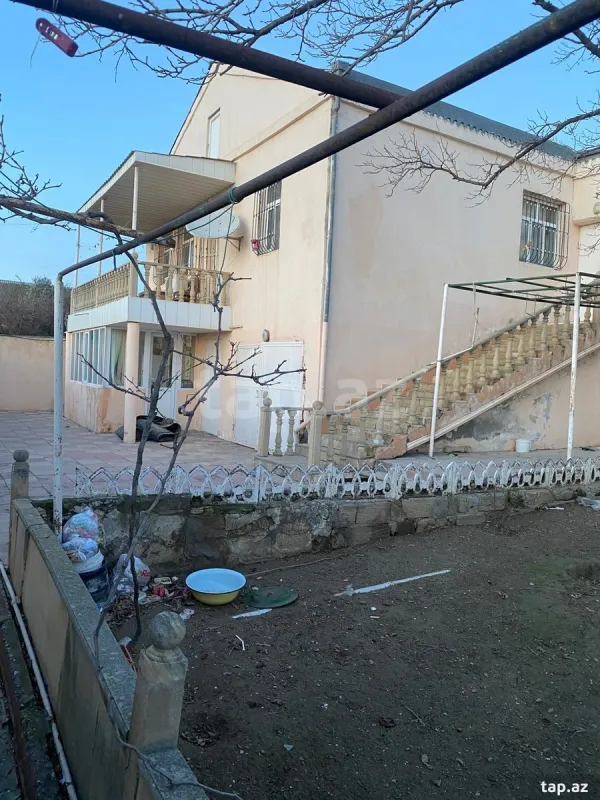 Satılır 4 otaqlı həyət evi