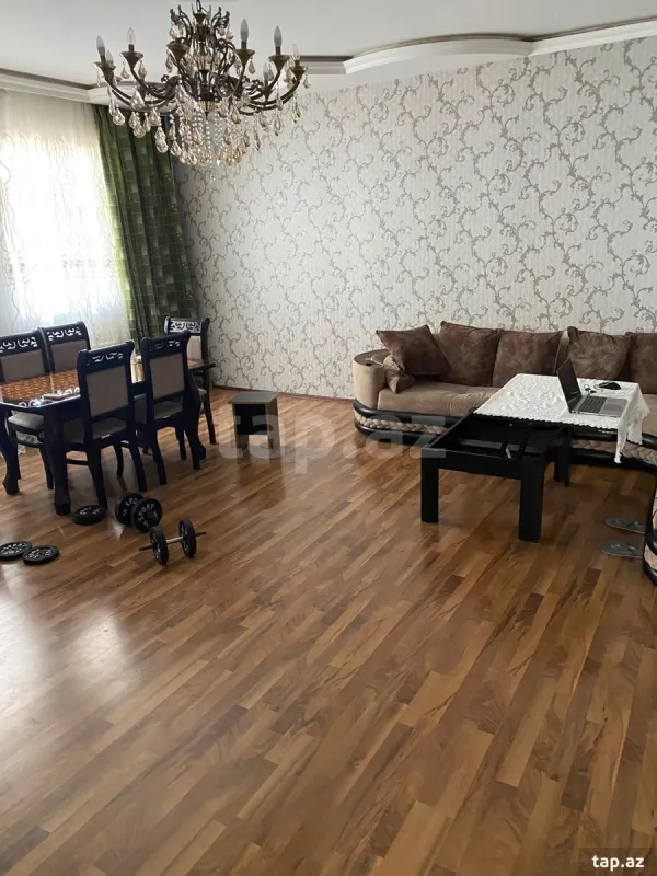 Satılır 4 otaqlı həyət evi