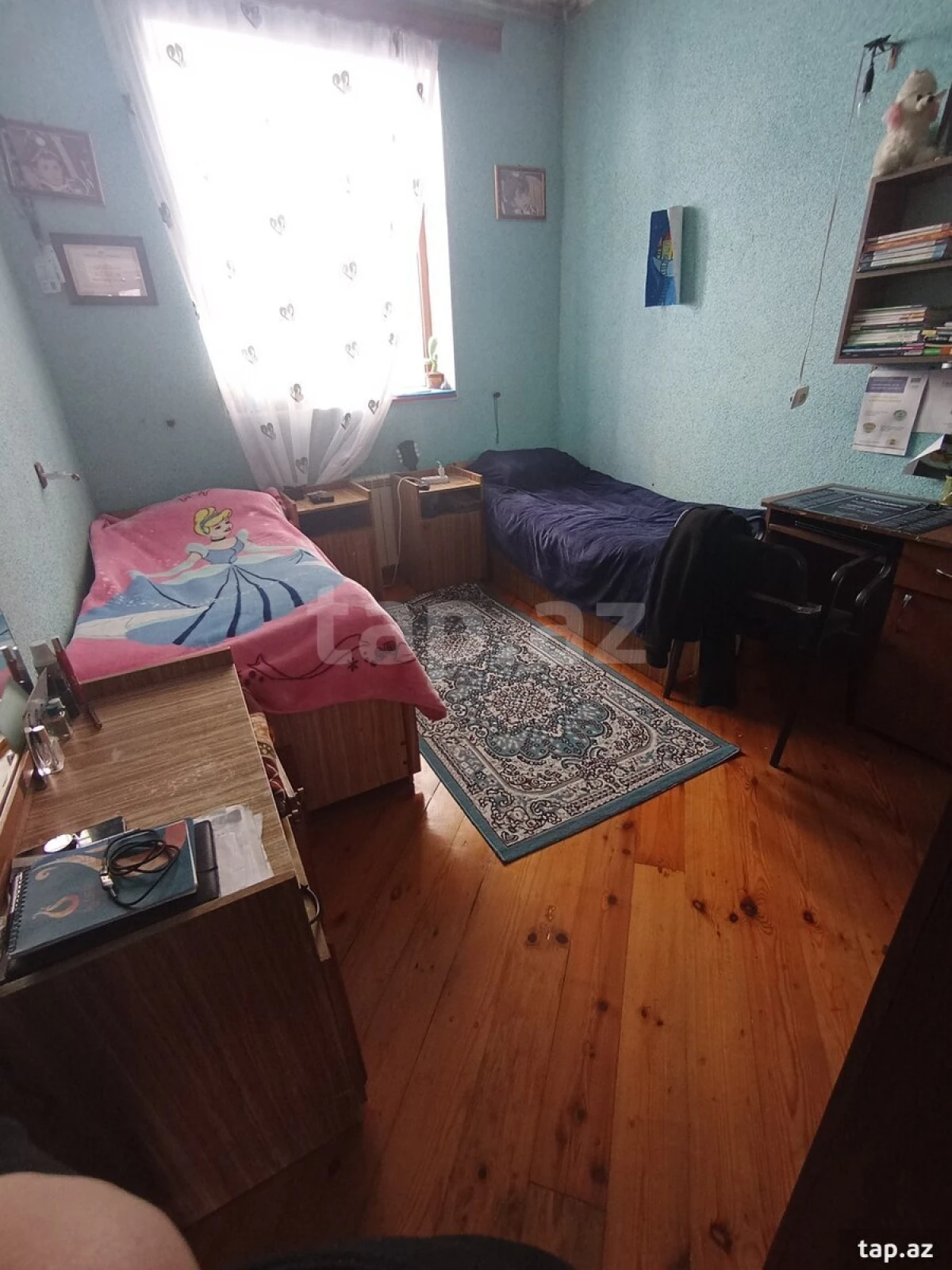 Satılır 9 otaqlı həyət evi