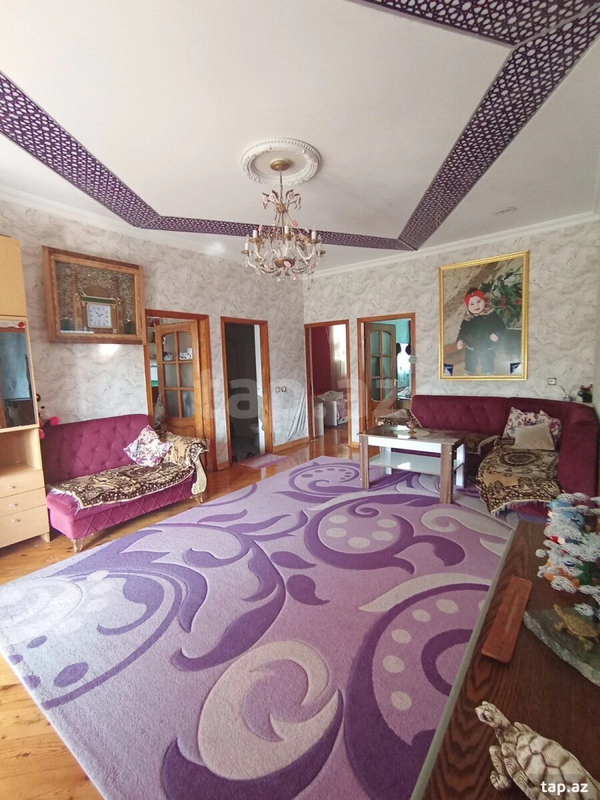 Satılır 9 otaqlı həyət evi