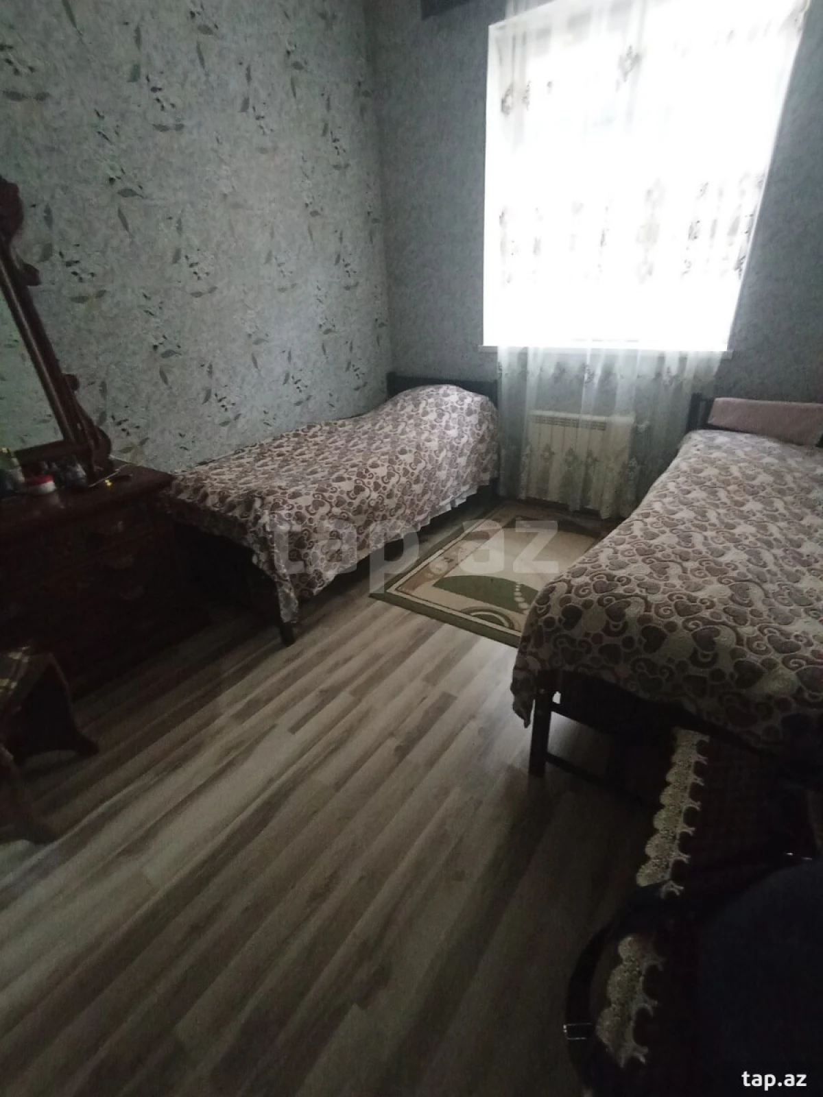 Satılır 9 otaqlı həyət evi