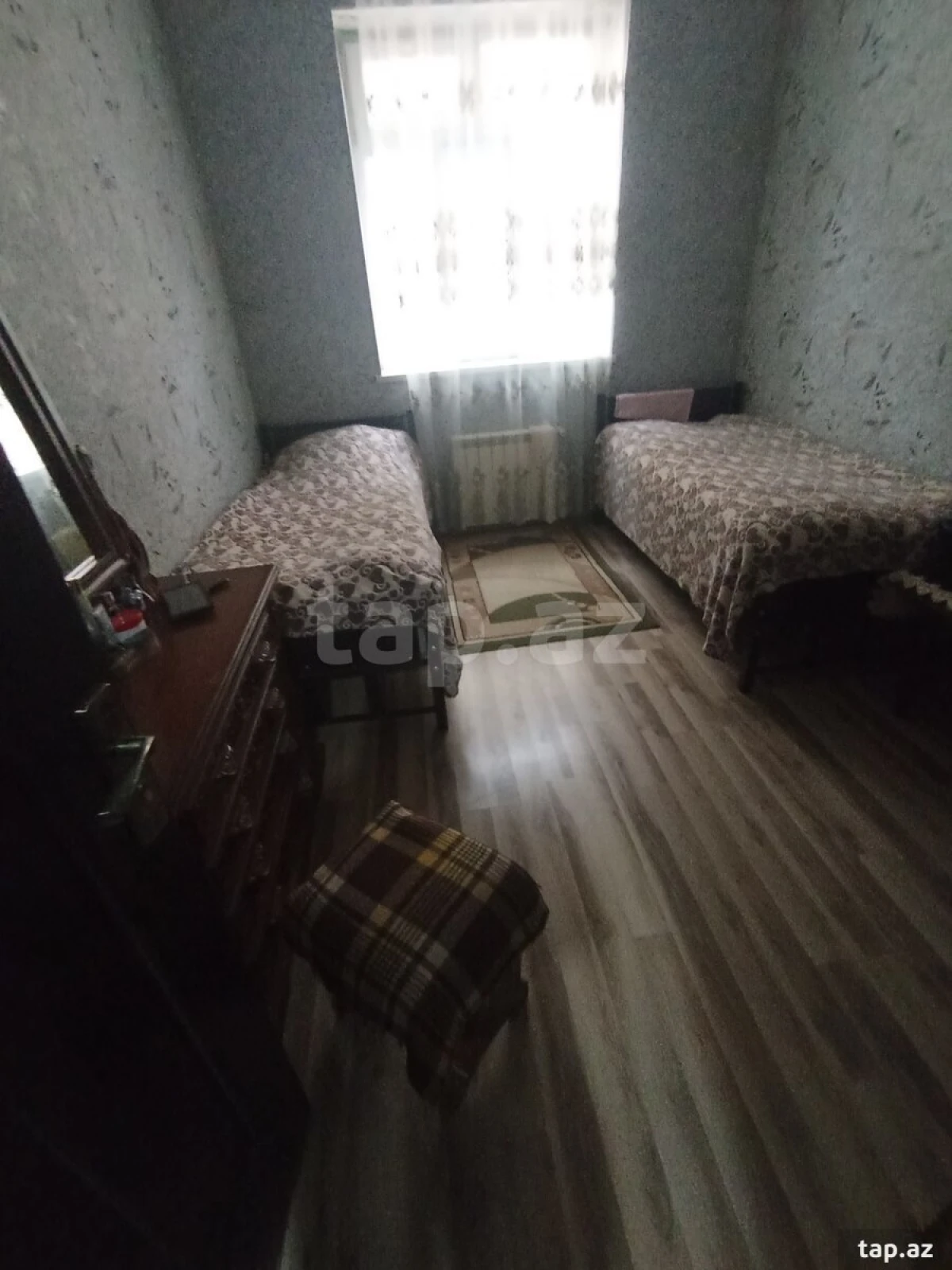 Satılır 9 otaqlı həyət evi