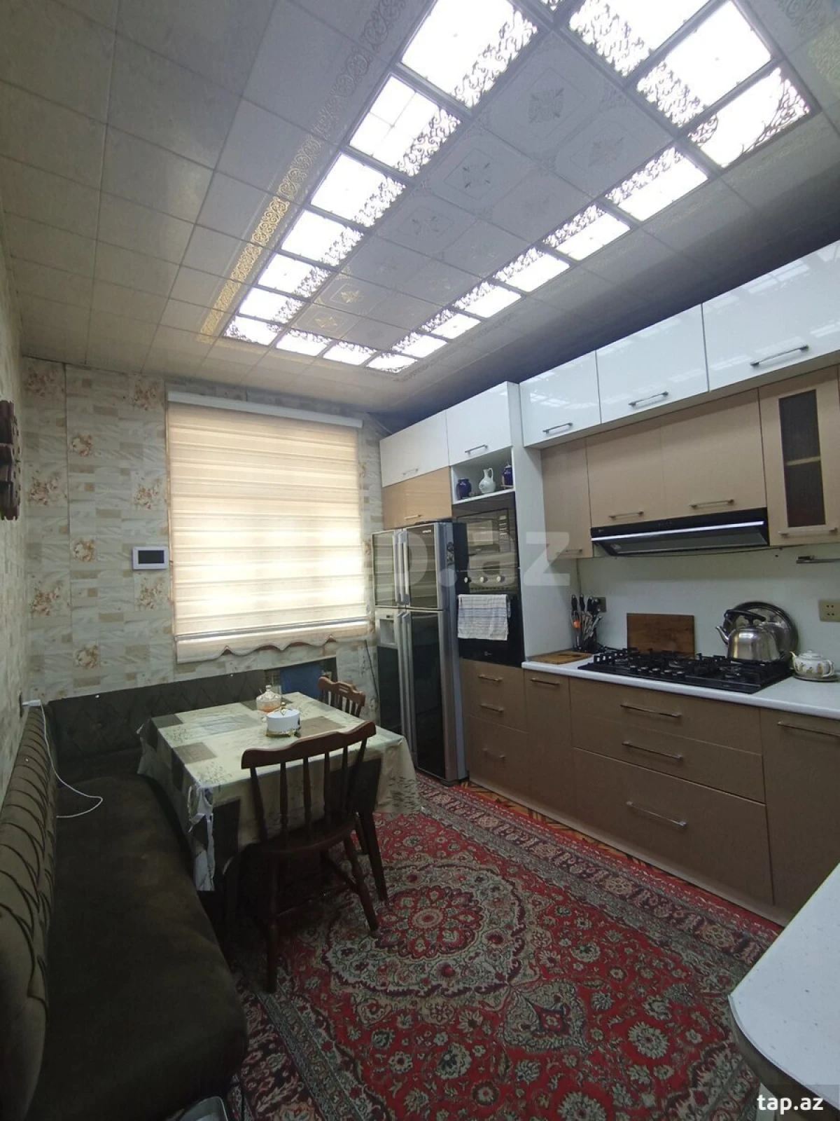 Satılır 9 otaqlı həyət evi