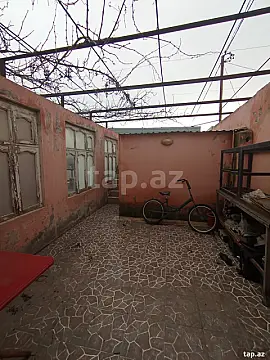 Satılır 9 otaqlı həyət evi