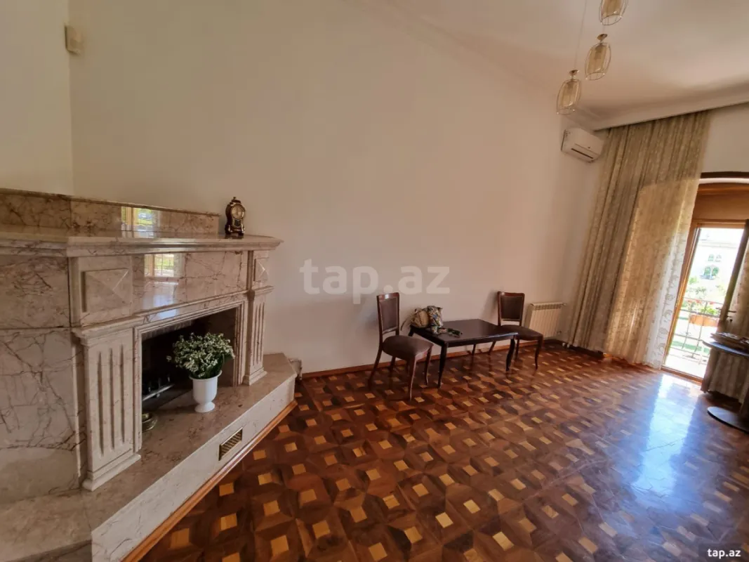 Kirayə verilir 5 otaqlı mənzil 300 m²