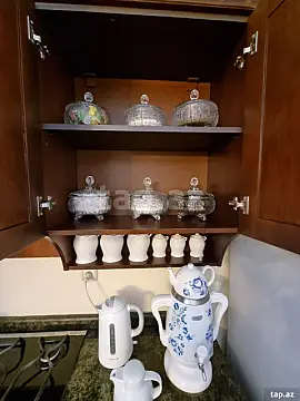 Kirayə verilir 5 otaqlı mənzil 300 m²