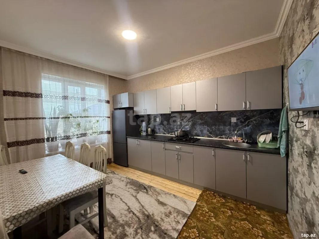 Satılır 4 otaqlı həyət evi