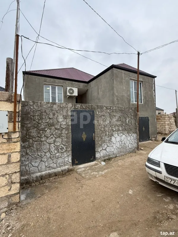 Satılır 4 otaqlı həyət evi