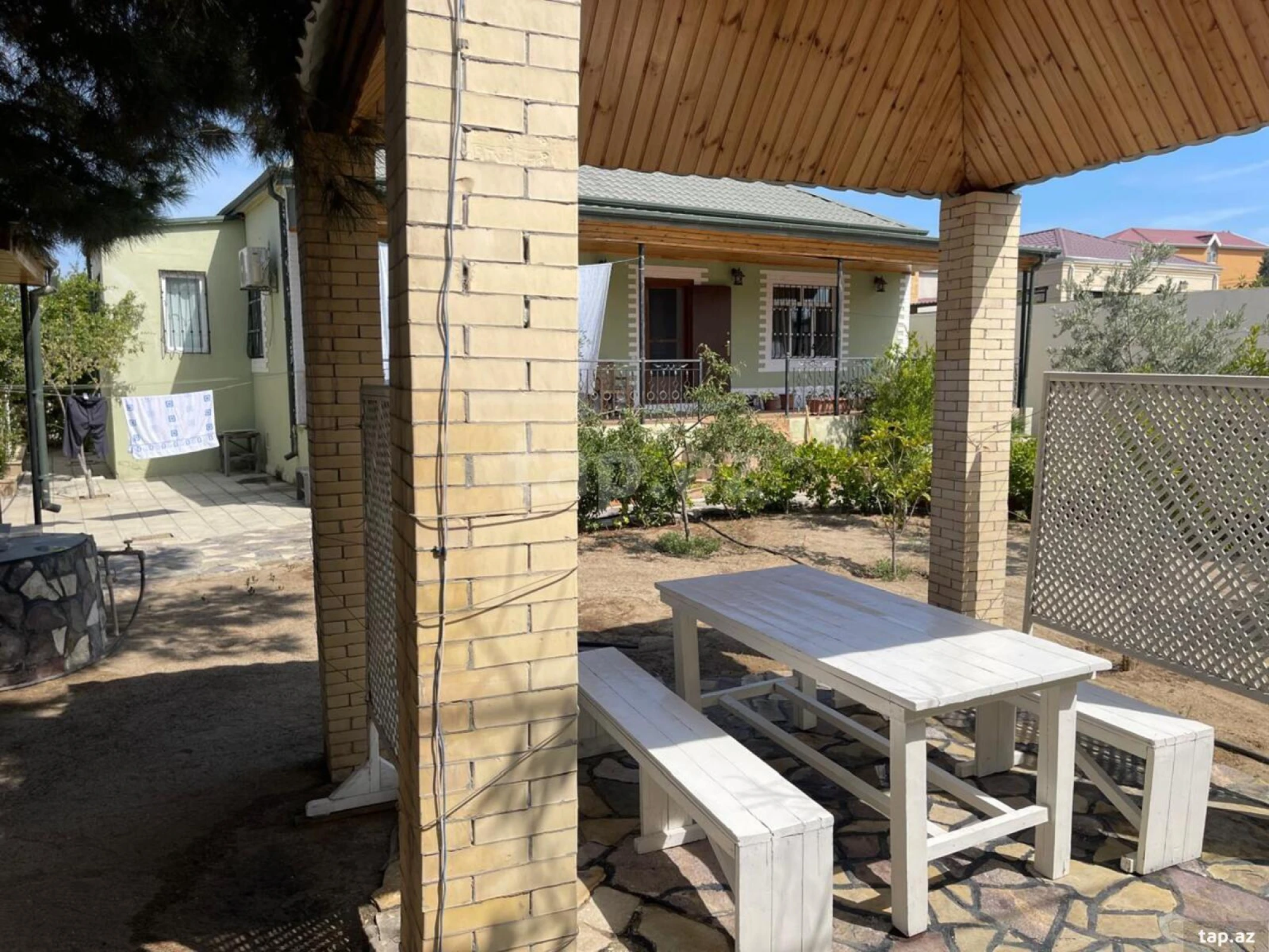 Satılır 3 otaqlı həyət evi