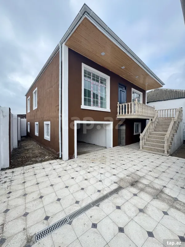 Satılır 4 otaqlı həyət evi