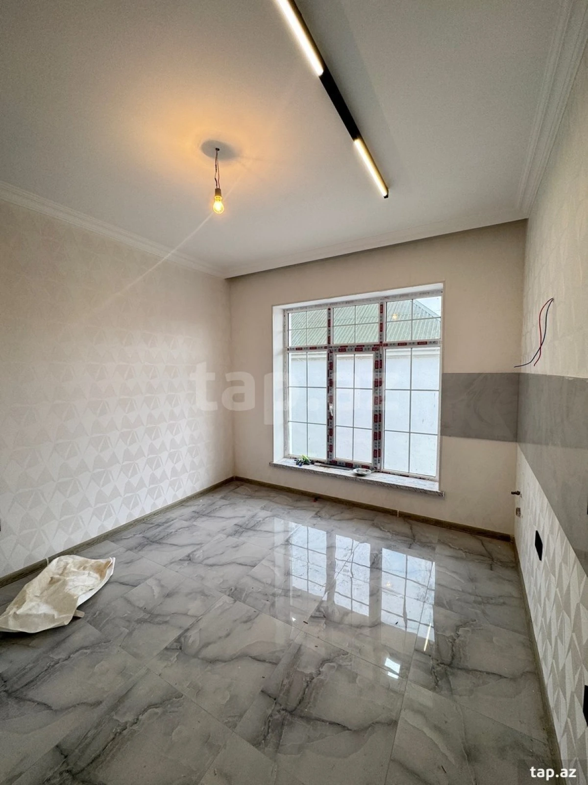 Satılır 4 otaqlı həyət evi