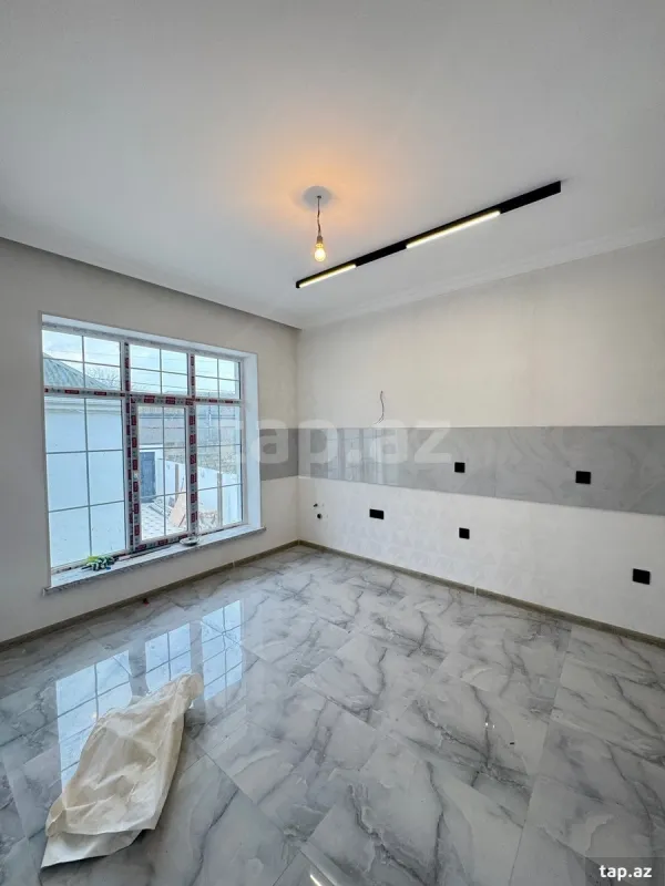 Satılır 4 otaqlı həyət evi