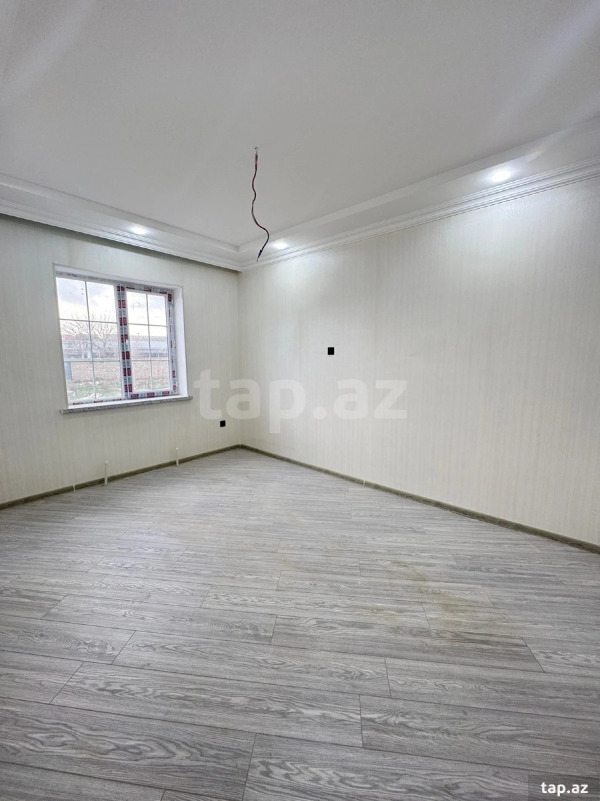 Satılır 4 otaqlı həyət evi