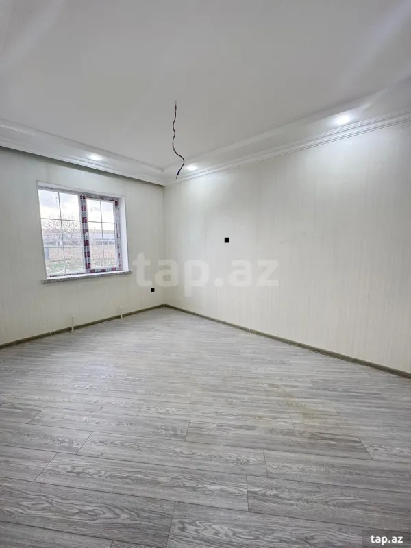 Satılır 4 otaqlı həyət evi